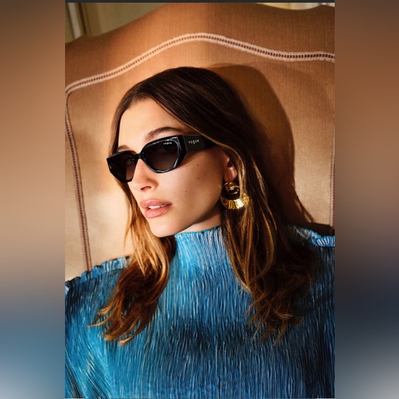 Vogue x Hailey Bieber Sunglasses - Picture 2 of 7